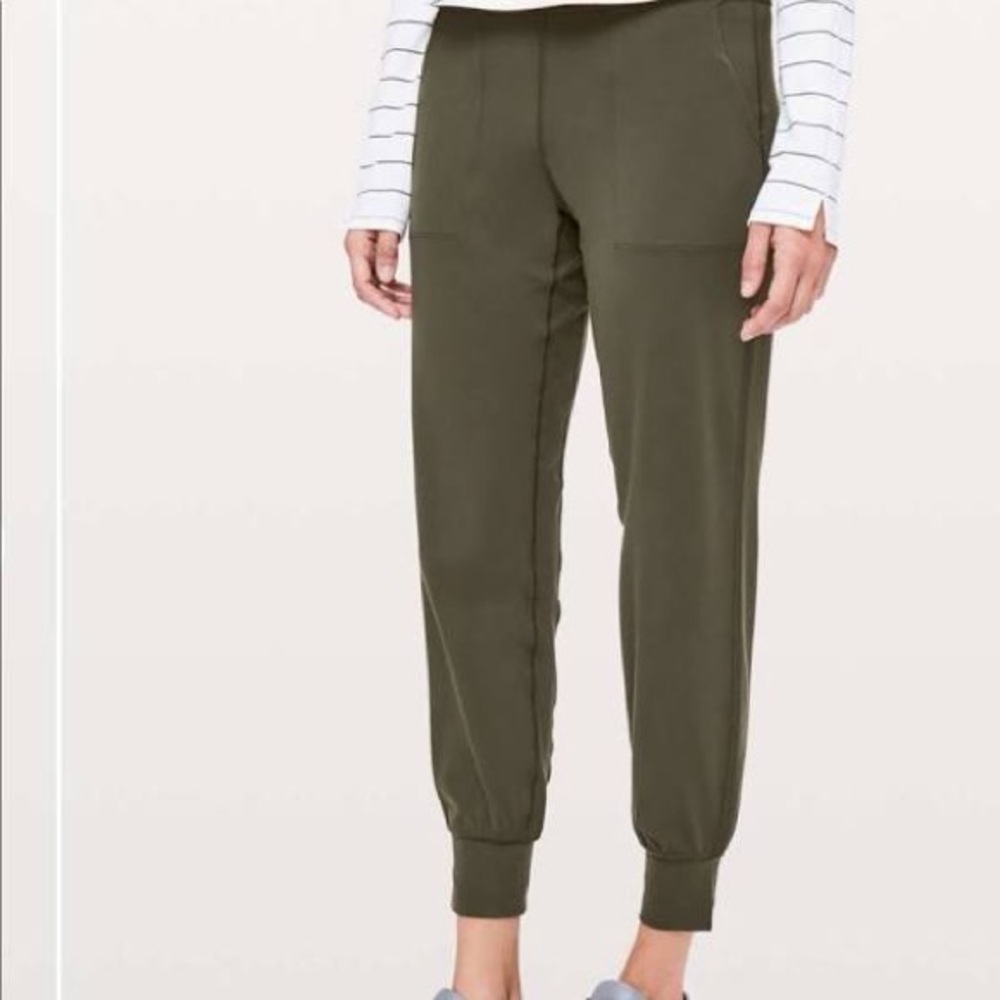 Lululemon Align Joggers 23”